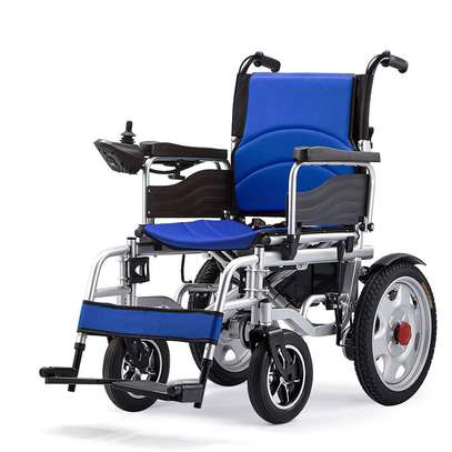 fauteuil roulant électrique à quatre roues image 2