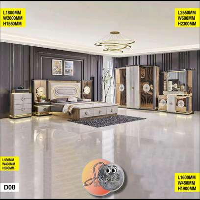 CHAMBRE À COUCHER ROYAL Armoire 6BATTANTS Beige Doré DO8 image 1