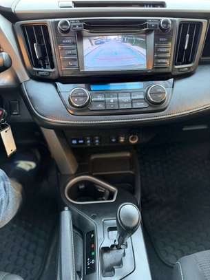 TOYOTA RAV 4 image 7