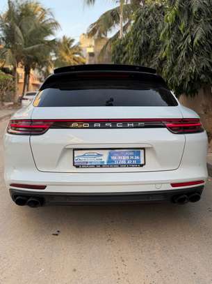 Porche panamera GT4 clubsport image 3