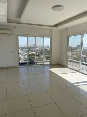 Appartement lumineux de 4 chambre à louer Dakar image 9