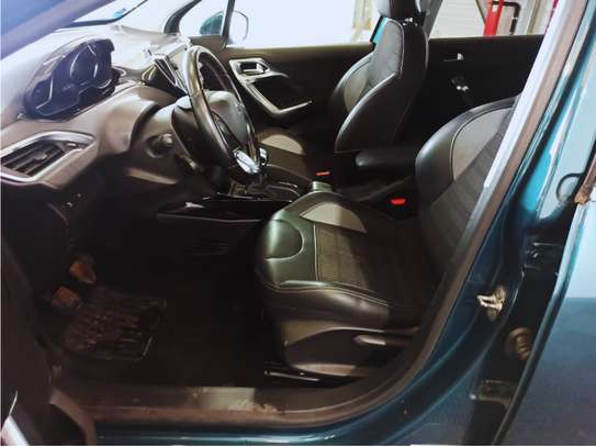 Peugeot 2008 image 5
