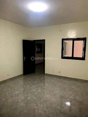 Appartement a louer à Thies image 6