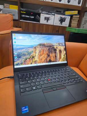 Lenevo ThinkPad E14 de image 3