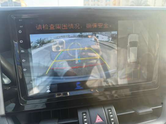 Toyota RAV4 année 2021 image 3