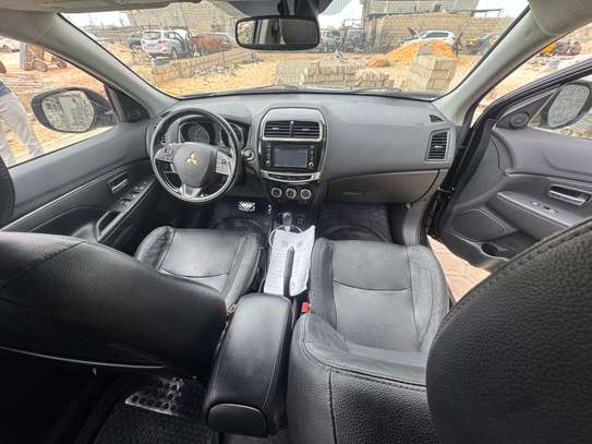 Mitsubishi Outlander image 6