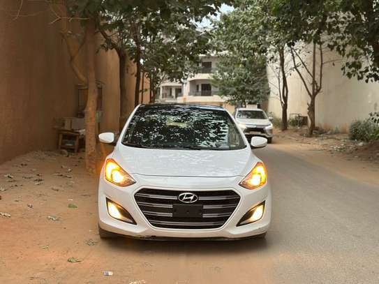 Hyundai Elantra GT 2017 venant image 8