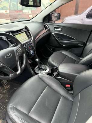 Hyundai santafe limted image 3