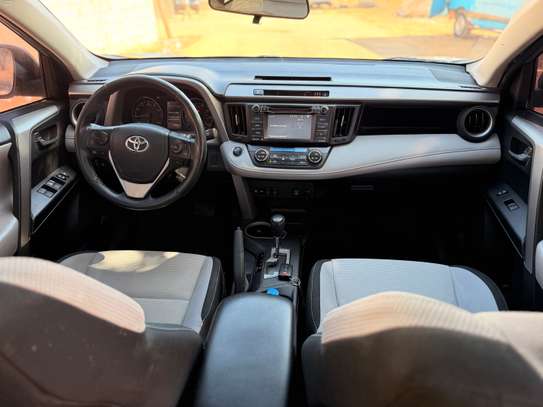 TOYOTA RAV4 XLE AWD 2018 image 9