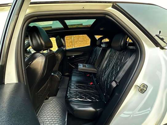 Peugeot 3008 image 8
