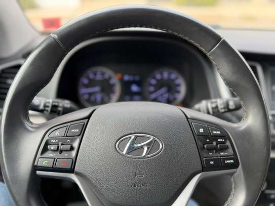 HYUNDAI TUCSON LIMITED 2018 image 12