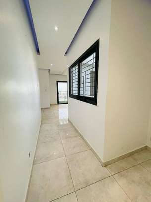 PENTHOUSE A LOUER OUEST FOIRE image 7