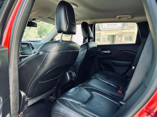 Jeep Cherokee limited image 5