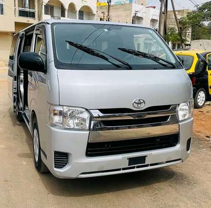Toyota hiac Automatic Diasel image 8