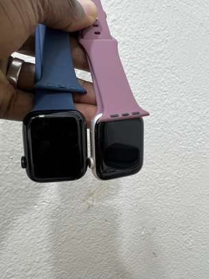 Apple Watch SE 44MM image 1