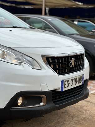 Peugeot 2008 2016 diesel manuel image 2
