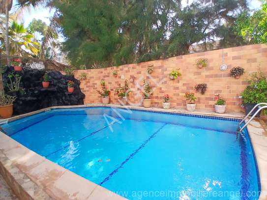 Ref_1498_PL Villa à louer à Ngor- Almadies image 1