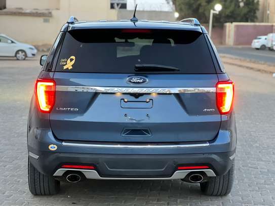 Ford Explorer limited AWD 2018 image 10