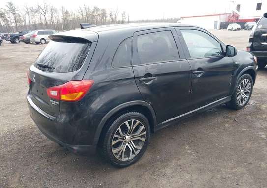 MITSUBISHI OUTLANDER SPORT sous douane image 13