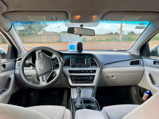 Hyundai Sonata image 6