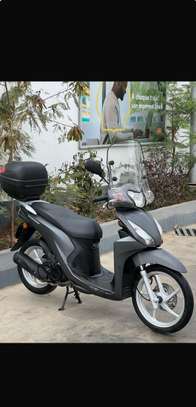Honda vision image 3