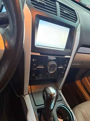 Ford explorer platinium limited image 9