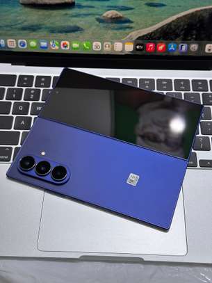 Samsung Fold 7 256 gb image 3