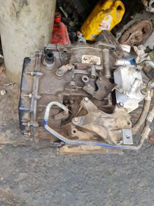 BOITE AUTOMATIQUE en  très bon état FORD ESCAPE 1.6... 4×4 image 2