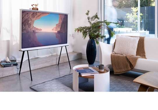 SAMSUNG SMART TV QLED THE SERIF 55’’ – 4K – QA55LS01BAUXZN image 2