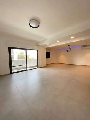 Splendides Duplex à Louer aux Almadies image 1
