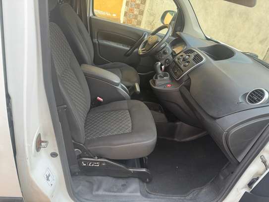 Renault image 11