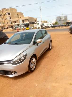 RENAULT CLIO 2019 image 3