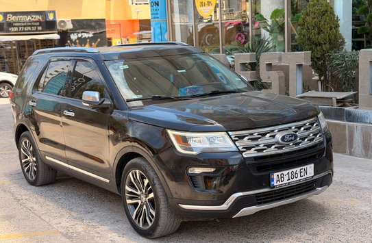 Ford Explorer Platinium 2017 image 2