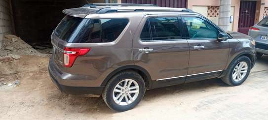 Ford Explorer 2015 4 cylindres image 2