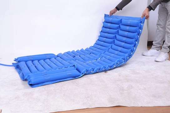 Matelas anti-escarres médical image 3