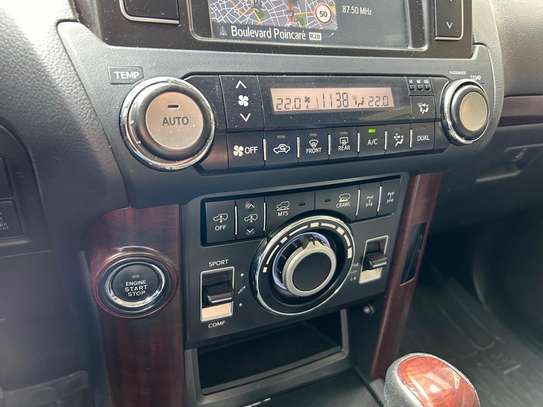 Toyota land cruiser VX image 10