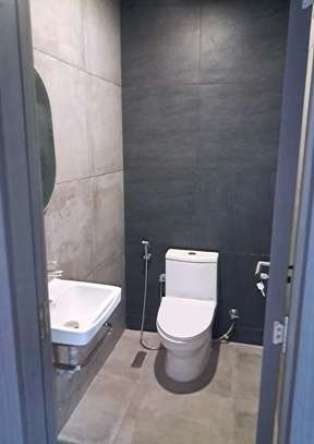 APPARTEMENT MEUBLÉ A MERMOZ : DEUX PIÈCES COSY image 6