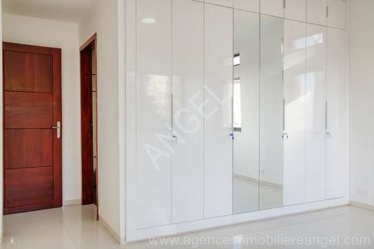 Ref_2088_GL  Appartement de 170 m² à louer au point E image 4