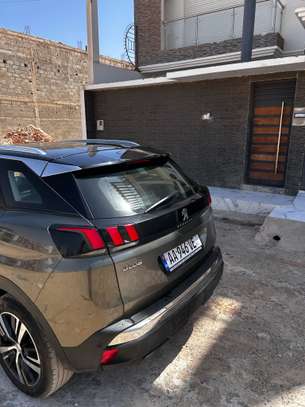 Peugeot 3008 image 2