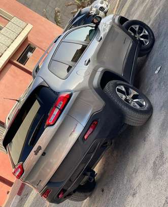 Jeep cherokee trailhawk image 4