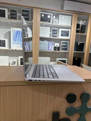 HP EliteBook 1040 G11 X360 - Intel Ultra 5  | 16GB RAM | 512 image 5