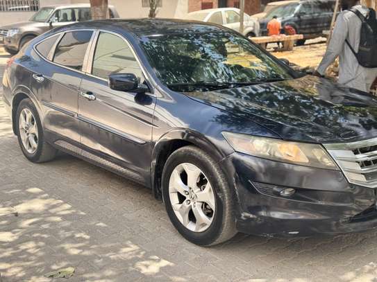 Honda crosstour image 4