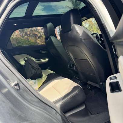 Jaguar  Modèle:F-pace R-sport  Année:201 image 7