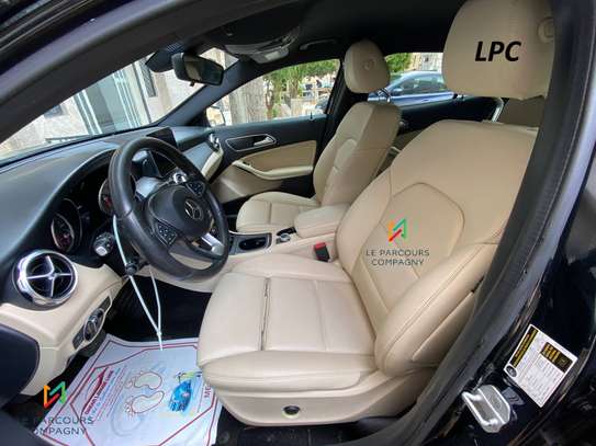 Mercedes GLA 4Matic image 8