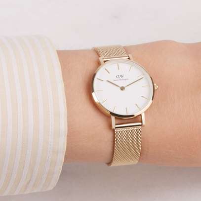 Montre Daniel Wellington – Avec Boîte & Sac Officiel image 4