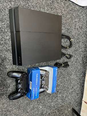 PS4 2Manettes + FC25 GTa5 image 1