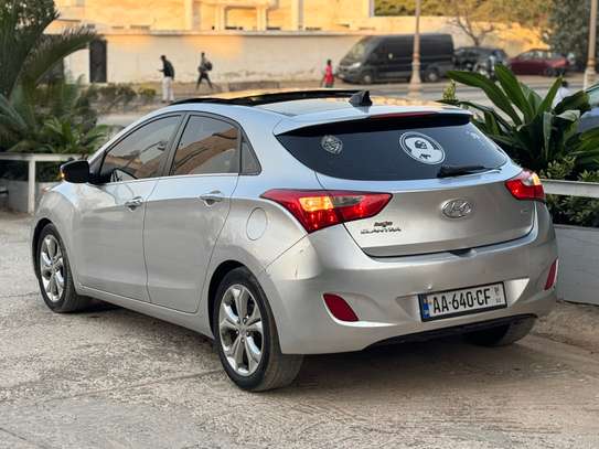 Hyundai Elantra GT image 7