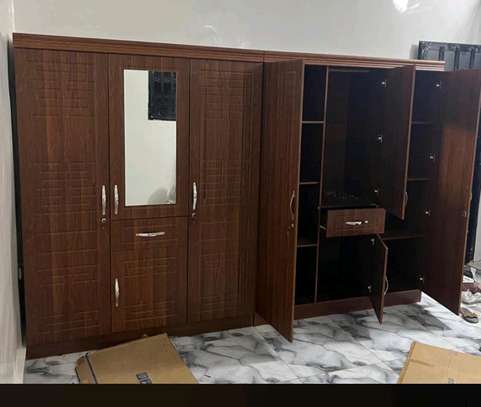 Armoire marron et blanc image 14