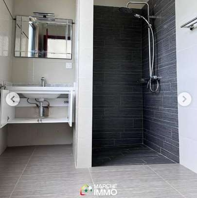 3 APTS NEUFS ET 1 MEUBLÉ POINT E HAUT STANDING image 3