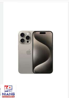 iPhone 15 pro 256 go image 1